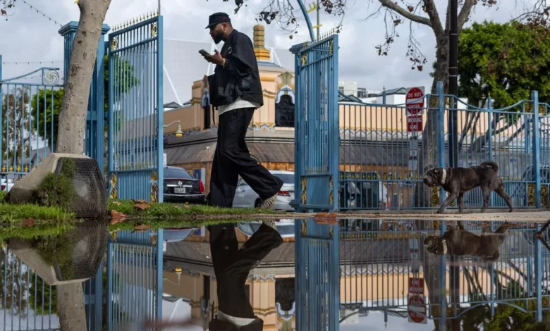 Storm set to pummel L.A. with heavy rains, flooding and beach hazards