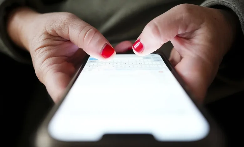 Telus, Rogers have most reliable cell networks, Bell has fastest 5G downloads: report