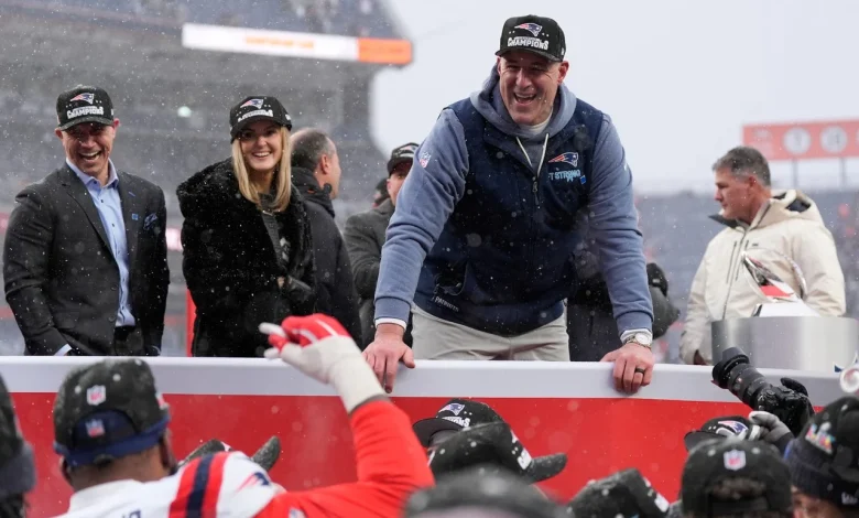 The inside story behind Mike Vrabel’s Sunday ritual | Karen Guregian
