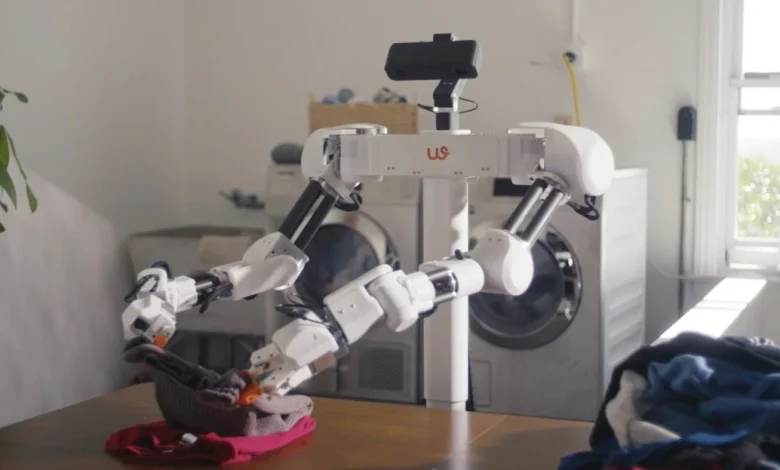 This $7,999 robot will fold (some of) your laundry