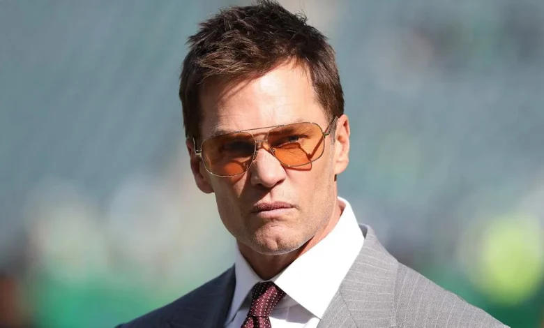 Tom Brady changes tone, tells Robert Kraft to get 'seventh ring so we can match'