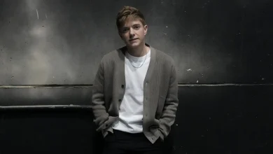 Toronto-born comedian Mae Martin signs first-look deal with Netflix