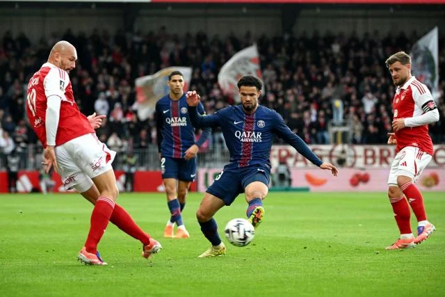 Tout pour le collectif : Ludovic Ajorque, l'attaquant qui passe et se dépasse, essaiera de mener Brest vers la victoire vendredi contre l'OM