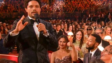 Trevor Noah's Grammys Quip About Nicki Minaj's New Trump Friendship Gets Raucous Applause — and a Thumbs Up from Chrissy Teigen