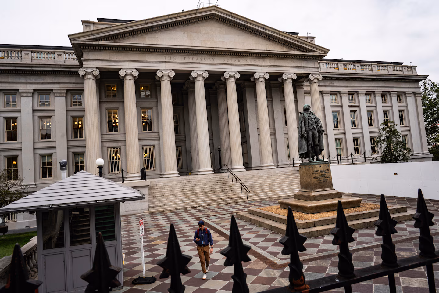 Trump administration weighs banks’ citizenship reporting