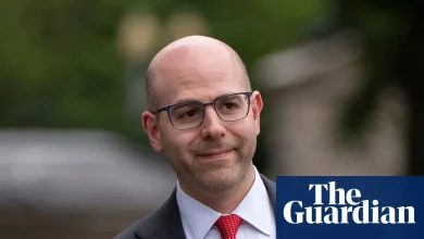 Trump adviser Stephen Miran quits White House role to stay on at Fed | Trump administration