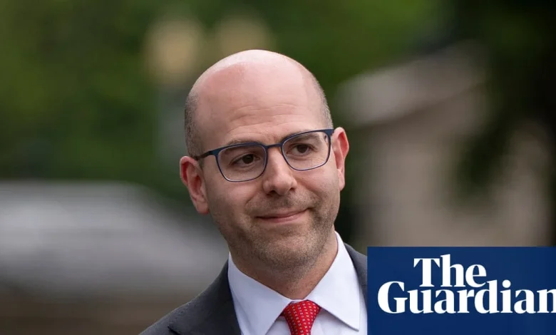 Trump adviser Stephen Miran quits White House role to stay on at Fed | Trump administration