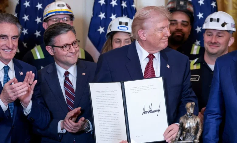 Trump orders Pentagon to buy electricity generated by coal | Donald Trump News