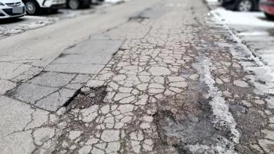 Tychy: Dziurawa jezdnia pełna łat. Czytelnicy informują, my publikujemy