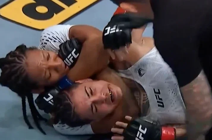 UFC Houston video: Referee blunder leads to violent Joselyne Edwards finish
