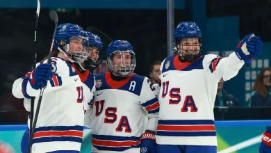 U.S. notches third straight win in Olympic women's hockey