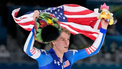 U.S. speed skater Jordan Stolz sets Olympic record, wins gold medal