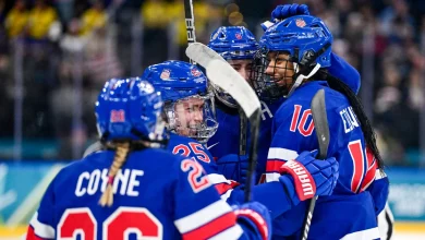 U.S. women's hockey team cruises past Sweden to advance to gold medal game