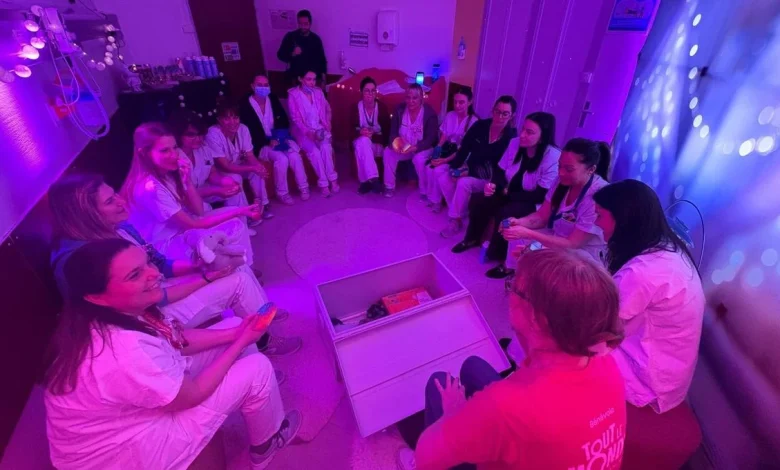 Un atelier pour apprendre à soulager la douleur chez les jeunes patients au CHU de Nîmes