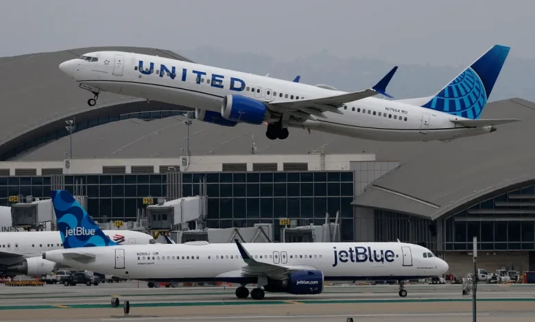 United and JetBlue expand partnership, allow cash bookings for flights