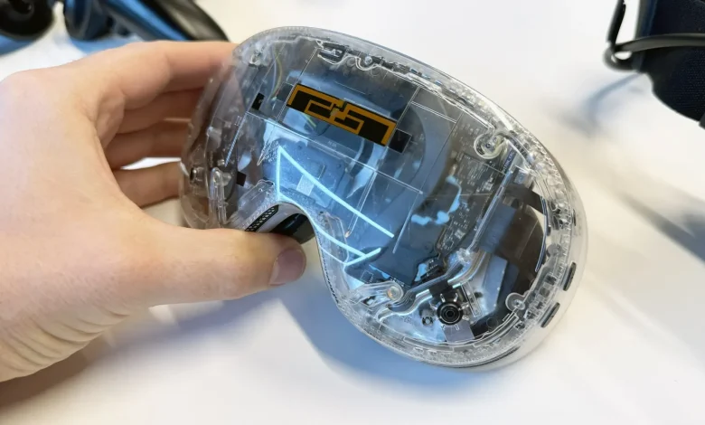 Valve Reconsiders Steam Frame Price & Release Date Amid RAM & Storage Shortage