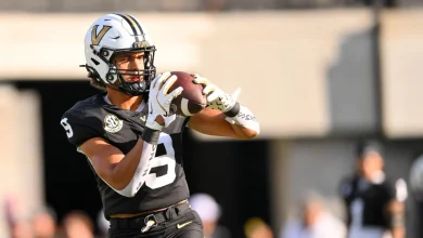 Vanderbilt TE Eli Stowers continues to hone blocking skills after move from QB