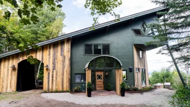 Vershire Couple Wins HGTV's 'Ugliest House in America'