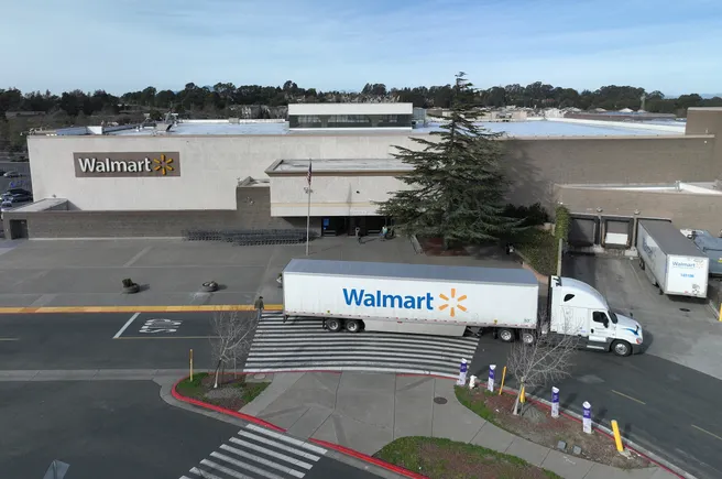 Walmart readies cross-border shipping program for sellers