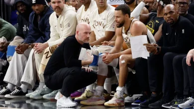 Warriors' Stephen Curry out vs. 76ers with lingering knee issue