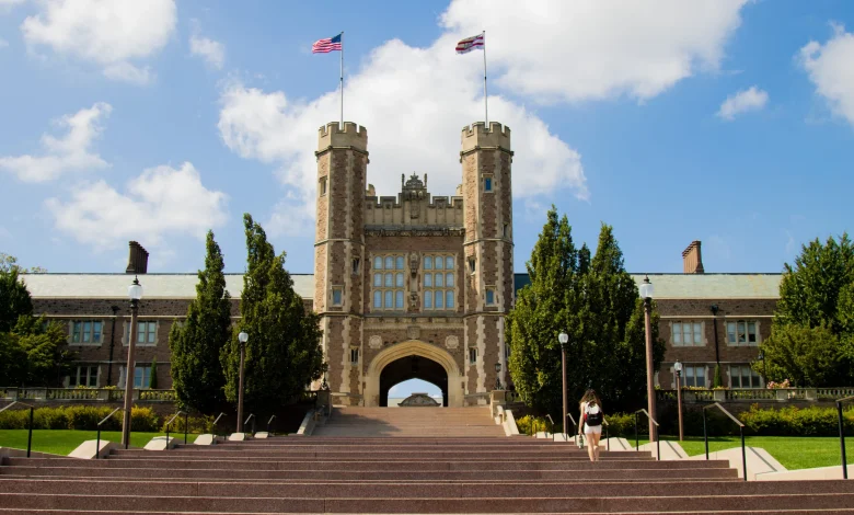 WashU sends emergency alert for armed person