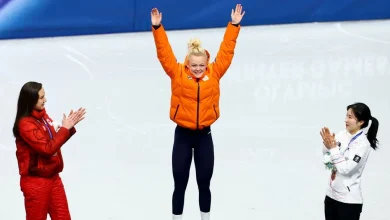 Weer goud Velzeboer: 'Geen woorden voor, niet normaal' • Vierde shorttrackgoud Nederland