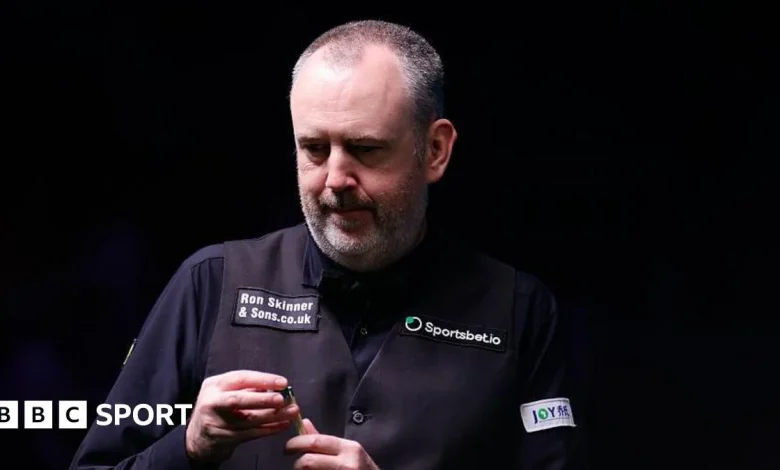 Welsh Open: Mark Williams out, John Higgins and Neil Robertson progress