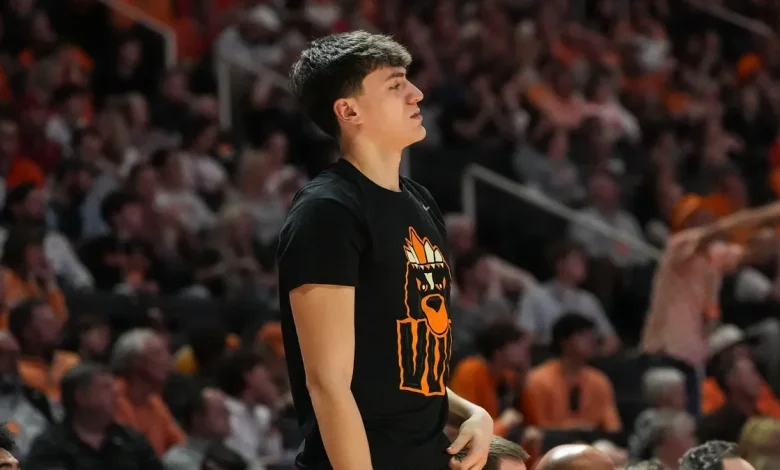 What Rick Barnes said about Tennessee basketball J.P. Estrella's injury