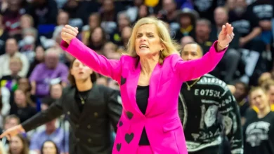 What is Kim Mulkey outfit for LSU vs Ole Miss women's basketball?