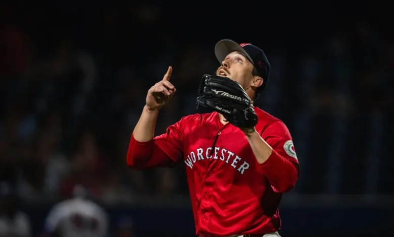 White Sox Notes: Hicks, Sandlin, Leasure