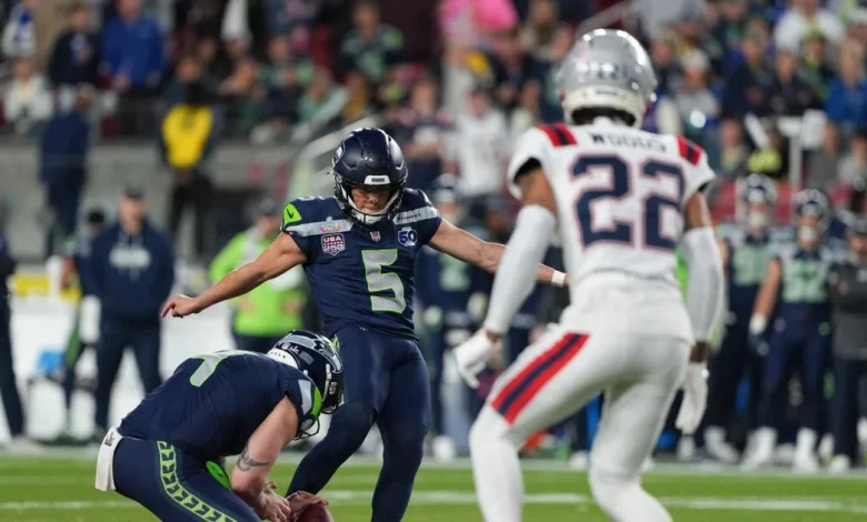 Who has kicked the most field goals in a single Super Bowl?