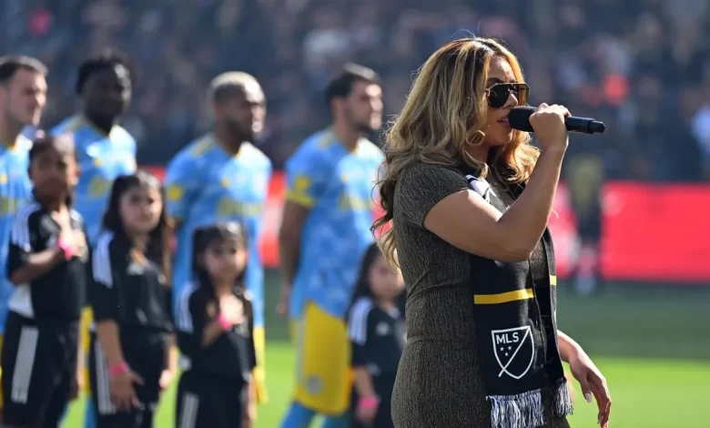 Who is singing the national anthem at Daytona 500? Performers for Sunday's race