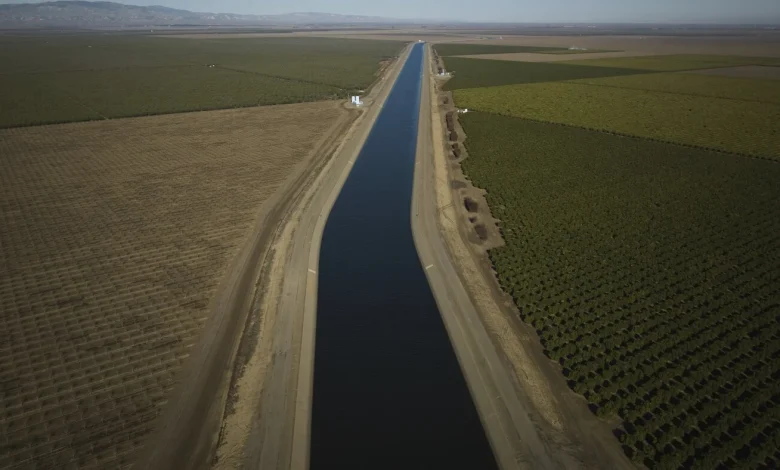 Why farmers in California are backing a giant solar farm : NPR