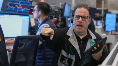 Why the U.S. dollar's supremacy might be in real trouble this time