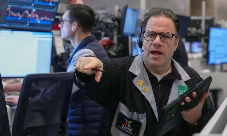 Why the U.S. dollar's supremacy might be in real trouble this time