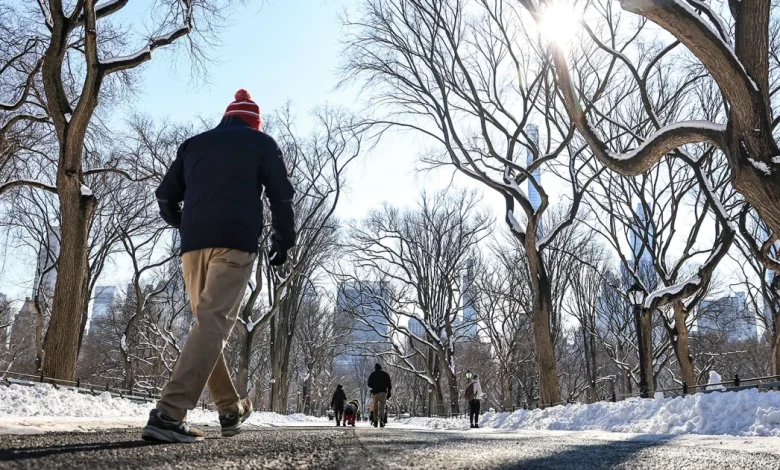 Wintry weather returns to the Midwest and the Northeast — while the West sees record warm temperatures