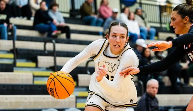 Women's Basketball Use Big Fourth Quarter to Defeat SIUE 82-69