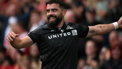 Wrexham playmaker Elliot Lee joins League One strugglers Doncaster on loan