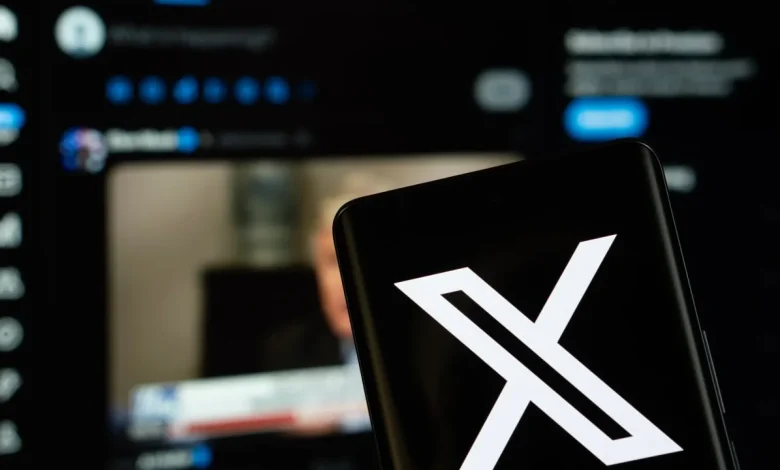 X suffers outage in US and UK, Downdetector shows