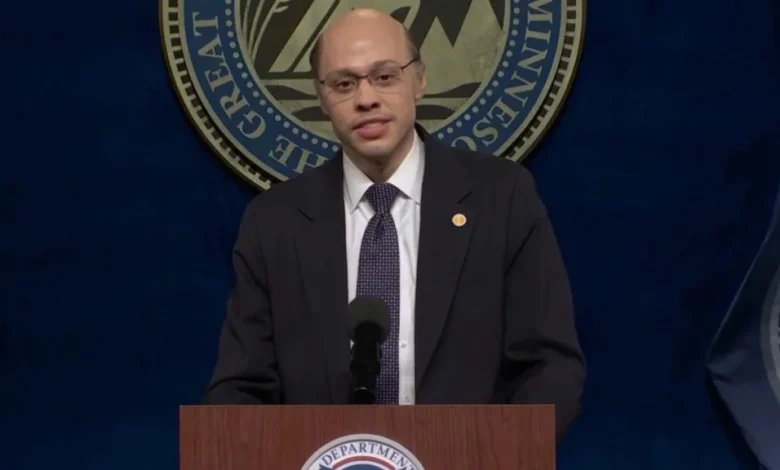 ‘SNL’: Pete Davidson Rallies Confused ICE Troops After Minnesota Violence: ‘We Need to Lower the Temperature’ | Video