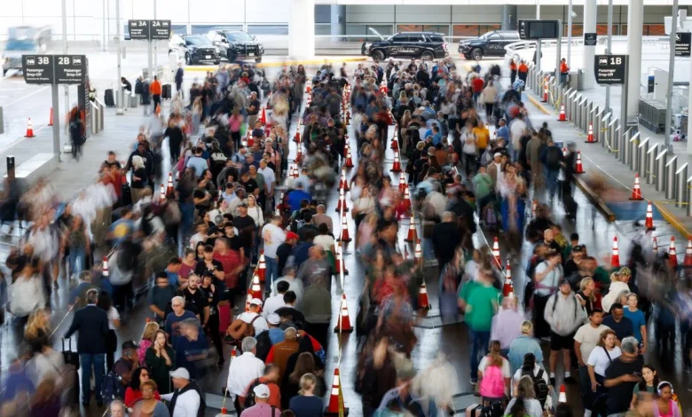 10 Things You Can Do While Waiting in the TSA Line