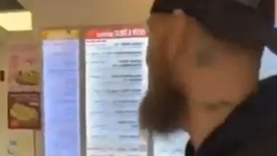 2 'no longer' at Smoothie King after refusing service to man in Trump shirt