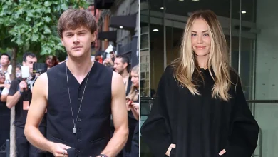 A Holiday Rom-Con…rad