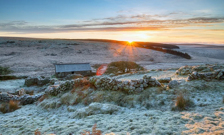 A cloudy start to the week before turning colder with wintry hazards