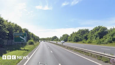 A27 shut Emsworth-Chichester after vehicle overturns