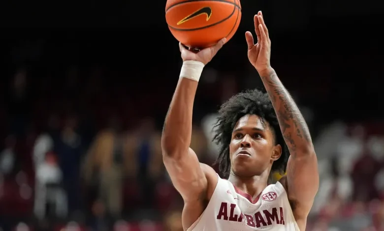 Aden Holloway let drug agents search phone, leading to suspicion of selling