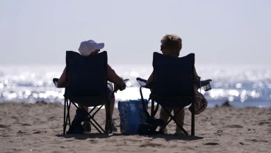 After warmest day of the year so far, Met Office warns of 'cold plunge' and chance of snow