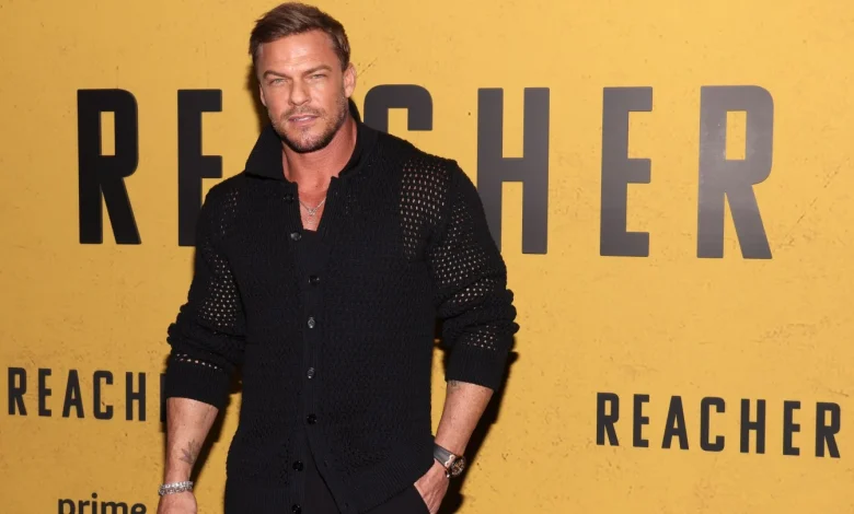 Alan Ritchson Comments on “Crazy Week” as He Wraps ‘Reacher’