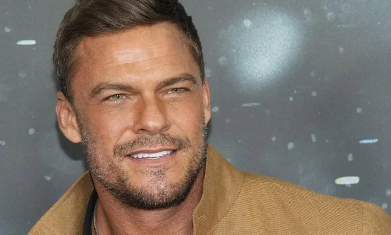 Alan Ritchson of 'Reacher' caught on video punching neighbor