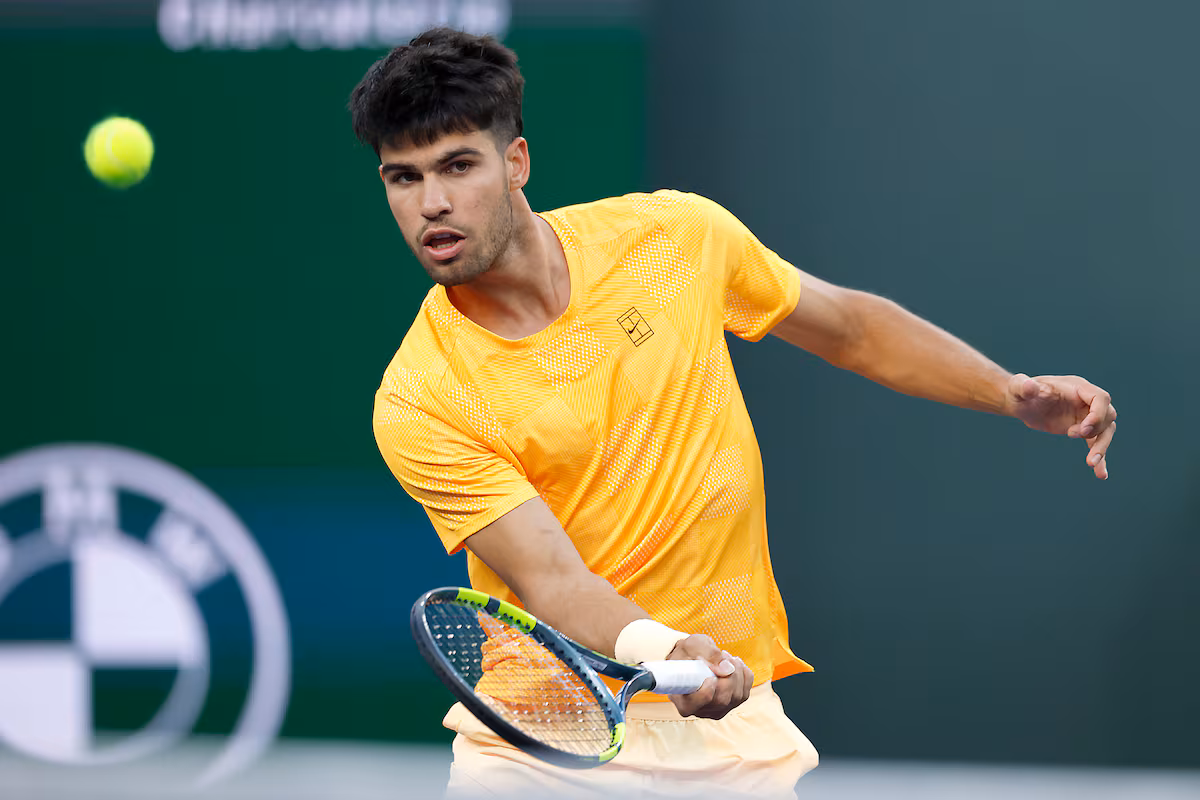 Alcaraz remonta contra Rinderknech y accede a los octavos de Indian Wells